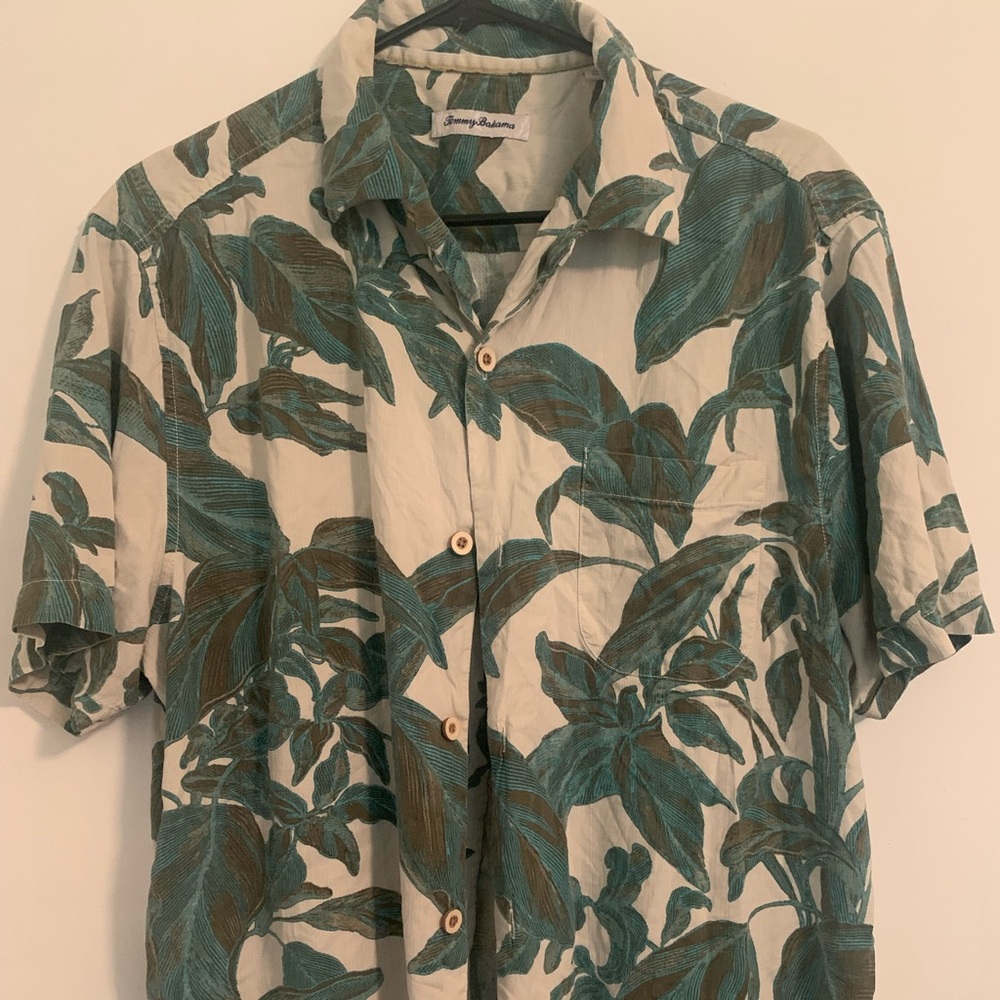 Tommy Bahama Hawaiian Button Down Shirt
